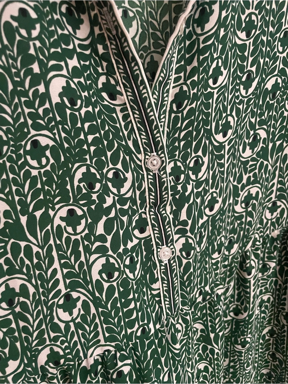 Max Studio Green Printed Maxi Dress with V-Neck and 3/4 Sleeves - Picture 3 of 3